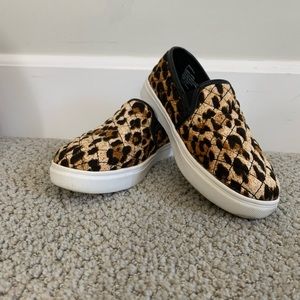 Steve Madden leopard slip-ons